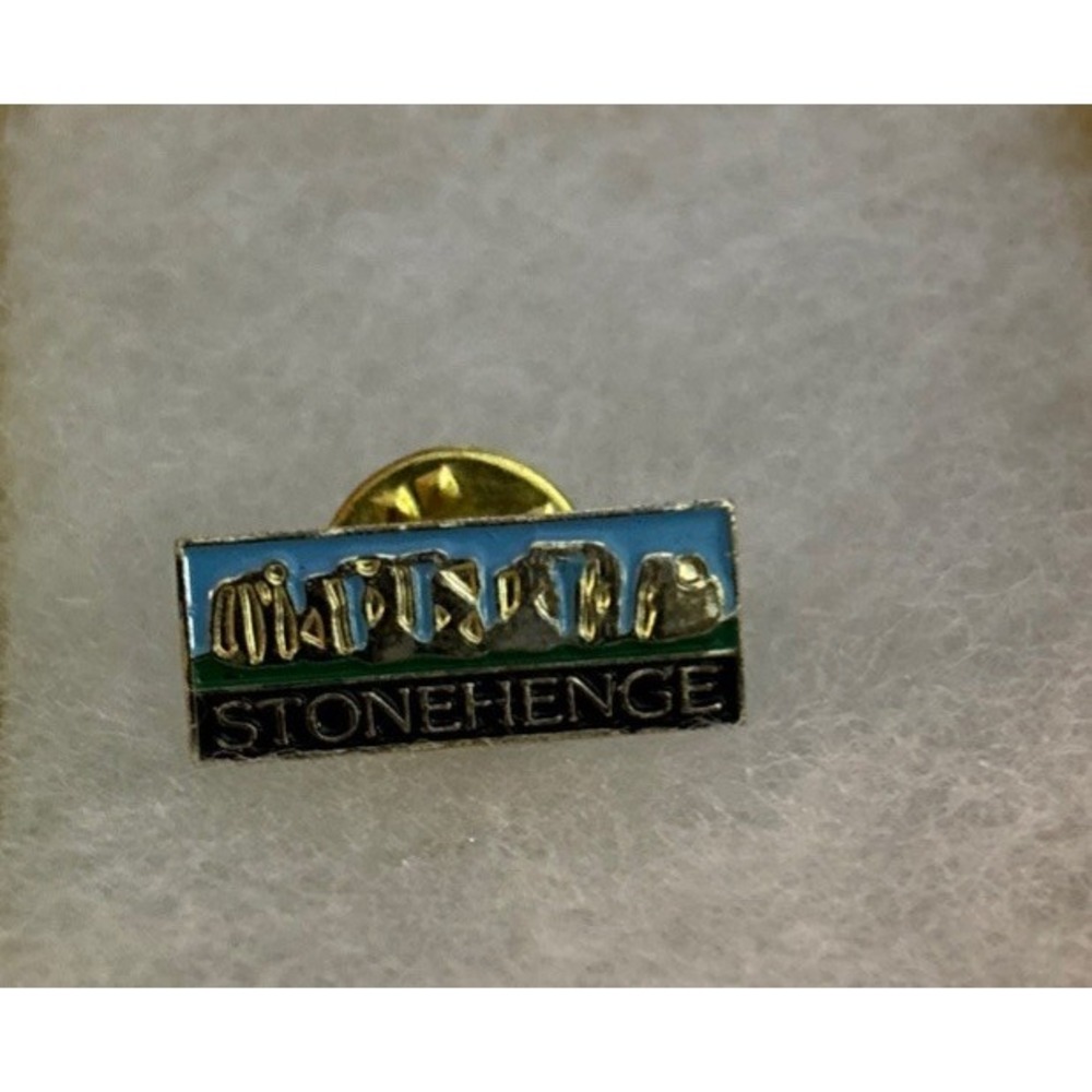 Stonehenge monolithic 3/4" Vintage‎ Lapel Pin Hat Pin Collectible